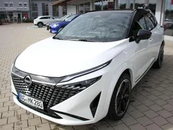 Pearl white / black Gebraucht 2025 Nissan Qashqai SUV | 36.900 € (Fairer Preis)
