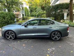 Grau Gebraucht 2019 Volvo S60 R-Design Limousine | 29.500 € (Etwas zu teuer)