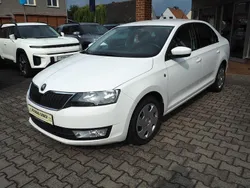 Weiß Gebraucht 2015 Skoda Rapid Ambition Limousine | 5.980 € (Guter Preis)