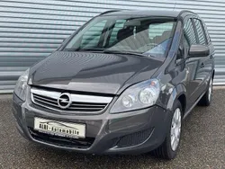 Grau Gebraucht 2012 Opel Zafira Family Van / Kleinbus | 3.980 € (Guter Preis)