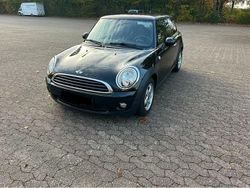 Schwarz Gebraucht 2010 Mini ONE Kleinwagen | 2.500 €