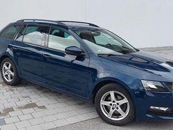 Blau Gebraucht 2017 Skoda Octavia Ambition Kombi | 12.998 € (Etwas zu teuer)