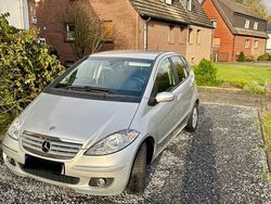 Silber Gebraucht 2005 Mercedes A180 Classic Van / Kleinbus | 3.000 € (Fairer Preis)