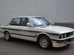 Weiß Gebraucht 1985 BMW 533 Limousine | 51.000 €