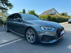 Grau Gebraucht 2021 Audi A4 S-Line Kombi | 26.900 € (Guter Preis)