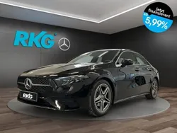 Schwarz Gebraucht 2024 Mercedes A200 AMG Limousine | 33.400 € (Fairer Preis)