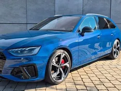 Blau Gebraucht 2024 Audi A4 Competition Kombi | 44.850 € (Fairer Preis)
