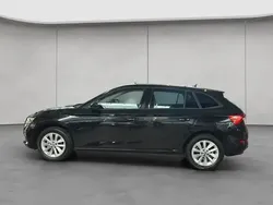 Schwarz Gebraucht 2024 Skoda Scala Ambition Kleinwagen | 18.590 € (Fairer Preis)
