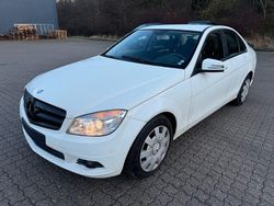 Weiß Gebraucht 2010 Mercedes C200 Limousine | 3.100 € (Superpreis)