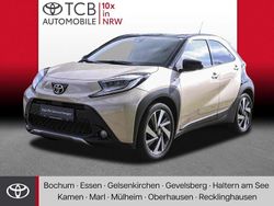 Gold Gebraucht 2024 Toyota Aygo X Envy SUV | 16.989 €
