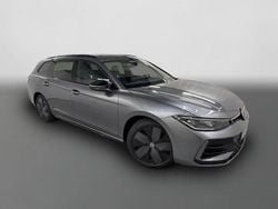 0e grenadilla black met. Neu 2025 VW Passat R-line Kombi | 45.350 € (Superpreis)