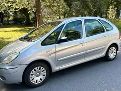Grau Gebraucht 2004 Citroën Xsara Kleinwagen | 750 € (Fairer Preis)