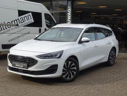 Weiß Gebraucht 2022 Ford Focus Titanium | 19.000 € (Fairer Preis)