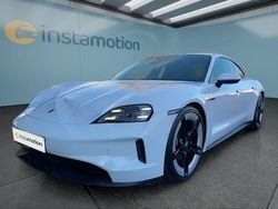 Weiß Gebraucht 2025 Porsche Taycan Limousine | 92.049 €