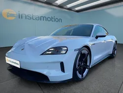 Weiß Gebraucht 2025 Porsche Taycan Limousine | 92.049 €