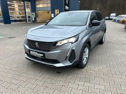Grau Gebraucht 2023 Peugeot 5008 Active SUV | 24.990 € (Guter Preis)