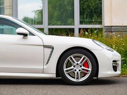 Weiß Gebraucht 2011 Porsche Panamera Turbo Limousine | 27.970 € (Superpreis)