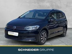 Schwarz Gebraucht 2022 VW Touran Active Van / Kleinbus | 29.890 € (Fairer Preis)