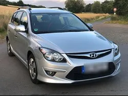 Silber Gebraucht 2012 Hyundai i30 Kombi | 2.100 € (Fairer Preis)