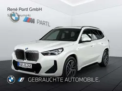 Alpinweiss iii Gebraucht 2025 BMW iX1 M Sport SUV | 55.900 €
