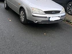 Silber Gebraucht 2001 Ford Mondeo Limousine | 950 € (Fairer Preis)