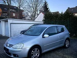 Grau Gebraucht 2007 VW Golf V Limousine | 1.690 € (Guter Preis)