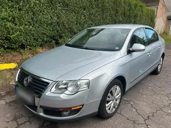 Grau Gebraucht 2006 VW Passat Limousine | 4.100 € (Fairer Preis)
