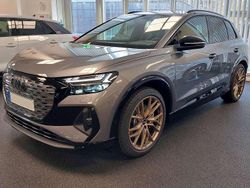 Grau Gebraucht 2023 Audi Q4 e-tron Ambiente SUV | 36.500 € (Guter Preis)