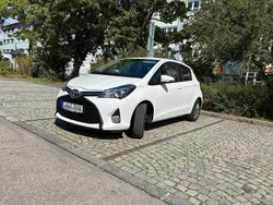 Weiß Gebraucht 2015 Toyota Yaris Comfort Kleinwagen | 9.490 € (Fairer Preis)