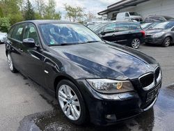 Schwarz Gebraucht 2011 BMW 318 Comfort Edition Kombi | 4.590 € (Fairer Preis)