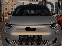 Grau Gebraucht 2025 Fiat 500e Kleinwagen | 38.990 €