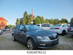 Grau Gebraucht 2019 Skoda Octavia Soleil Kombi | 9.500 € (Superpreis)