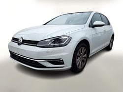 Weiss Gebraucht 2018 VW Golf VII Comfortline Limousine | 19.288 € (Fairer Preis)