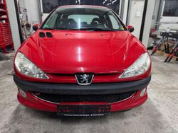 Rot Gebraucht 2008 Peugeot 206 Kleinwagen | 799 €