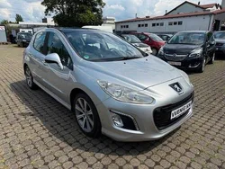 Silber Gebraucht 2011 Peugeot 308 Allure Limousine | 3.999 € (Fairer Preis)