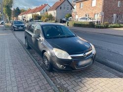 Schwarz Gebraucht 2007 Opel Astra Kombi | 2.200 € (Etwas zu teuer)