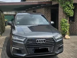 Grau Gebraucht 2016 Audi Q7 Sport SUV | 28.500 €
