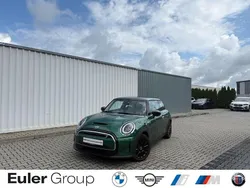 Gruen Gebraucht 2022 Mini Cooper SE Kleinwagen | 17.499 € (Fairer Preis)