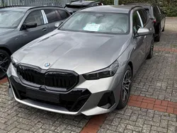 Andere außenfarben Neu 2025 BMW 520 M Sport Kombi | 63.500 € (Fairer Preis)