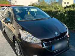 Schwarz Gebraucht 2013 Peugeot 208 Kleinwagen | 4.890 € (Fairer Preis)