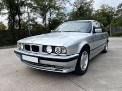 Silber Gebraucht 1996 BMW 520 Kombi | 11.900 €