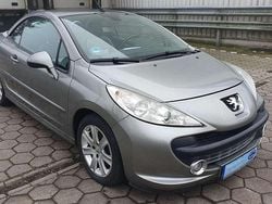 Lack grau/metallic Gebraucht 2008 Peugeot 207 Roland Garros Cabrio | 2.500 € (Fairer Preis)
