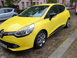 Gelb Gebraucht 2014 Renault Clio GrandTour Kombi | 9.500 € (Etwas zu teuer)