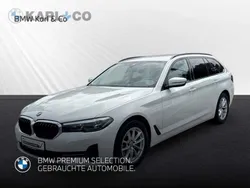 Weiss Gebraucht 2022 BMW 520 Sport Line Kombi | 29.590 € (Fairer Preis)