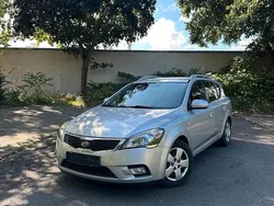 Silber Gebraucht 2011 Kia Ceed Sportswagon Kombi | 4.490 € (Fairer Preis)