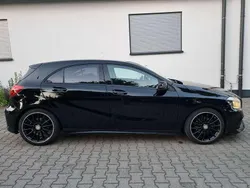 Schwarz Gebraucht 2016 Mercedes A180 AMG line Limousine | 16.600 € (Fairer Preis)
