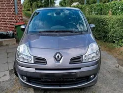 Grau Gebraucht 2009 Renault Modus Van / Kleinbus | 2.300 €