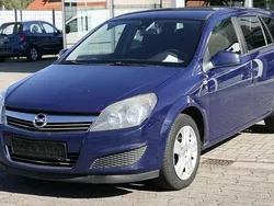 Blau Gebraucht 2010 Opel Astra Edition Limousine | 890 € (Superpreis)
