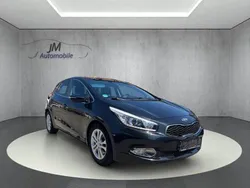 Schwarz Gebraucht 2015 Kia Ceed Limousine | 12.990 € (Fairer Preis)
