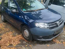 Blau Gebraucht 2014 Dacia Sandero Kleinwagen | 2.400 €